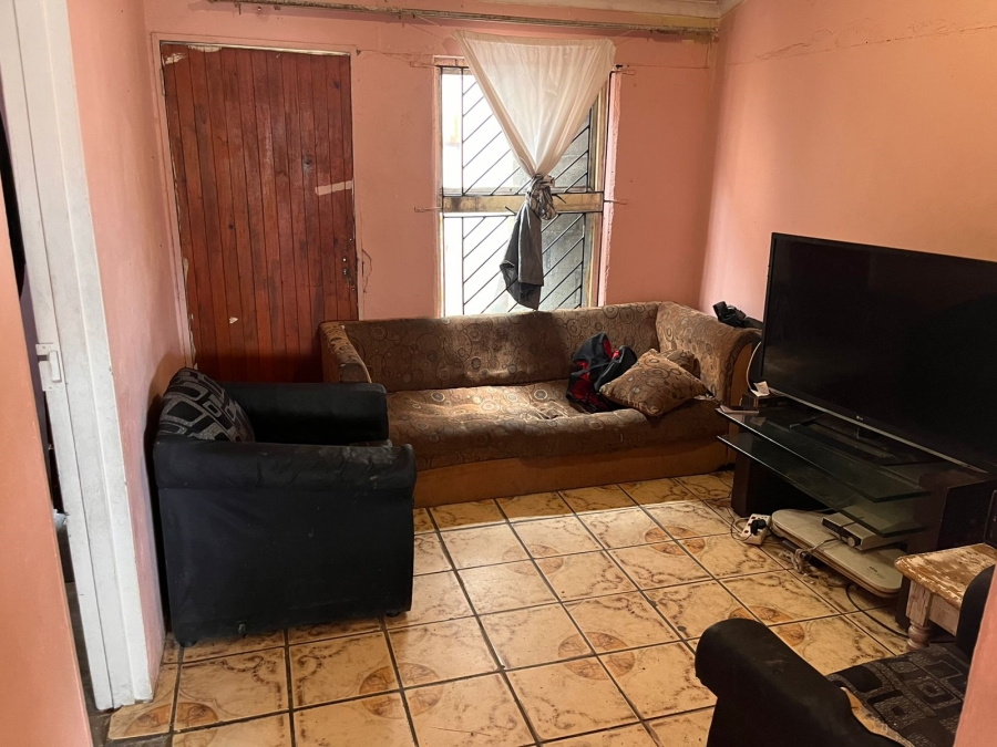 2 Bedroom Property for Sale in Delft Western Cape